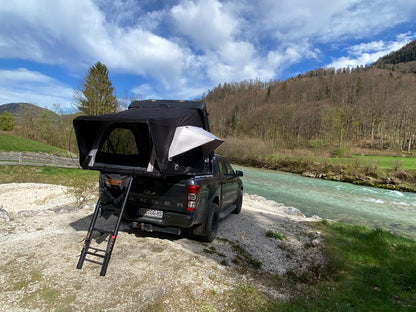 Bonito hybrid hard-shell roof tent